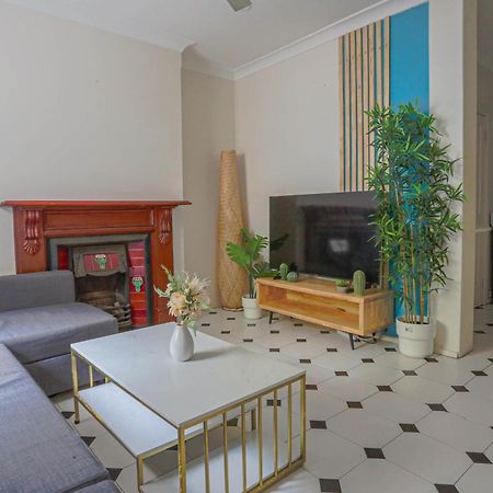Affordable 3 Bedroom House Darlinghurst With 2 E-Bikes Included Сидни Екстериор снимка